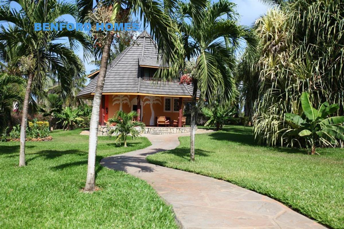 6 Bed Villa in Diani - 13