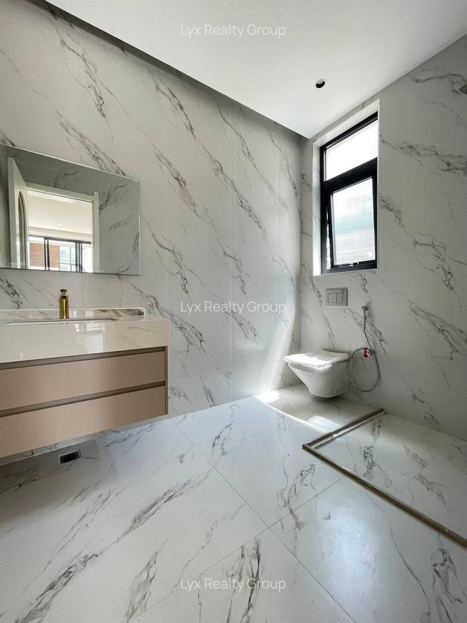 5 Bed Villa with En Suite in Lavington - 16