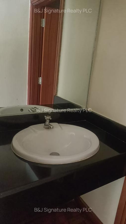 3 Bed Apartment with En Suite in Kilimani - 19