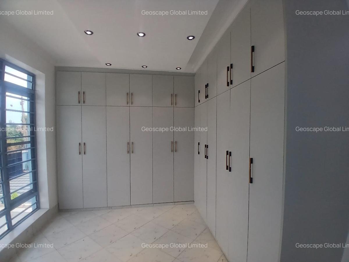 5 Bed House with En Suite in Ruiru - 2