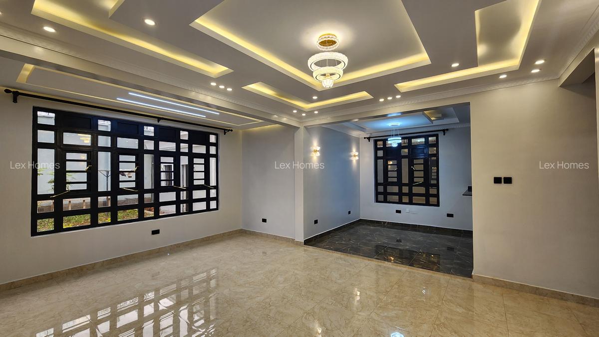 4 Bed House with En Suite at - 2