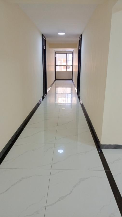 Serviced 2 Bed Apartment with En Suite in Kilimani - 12