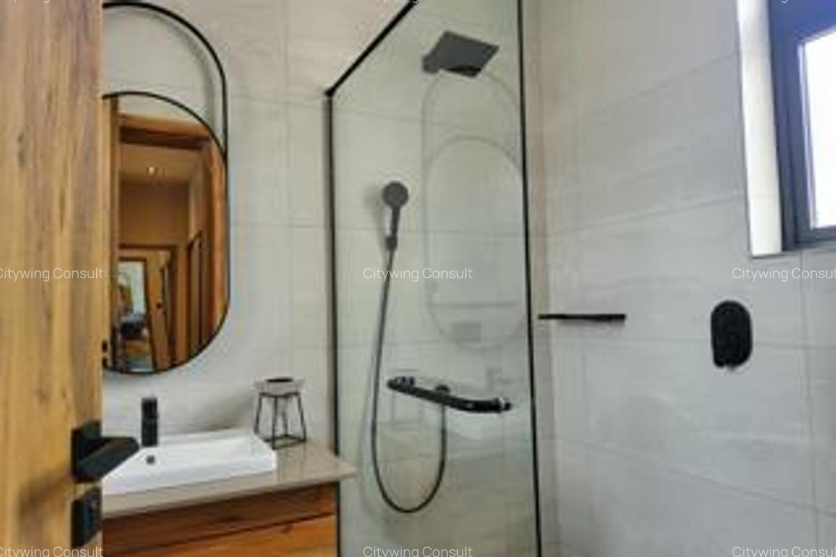 4 Bed Villa with En Suite at Loresho - 18