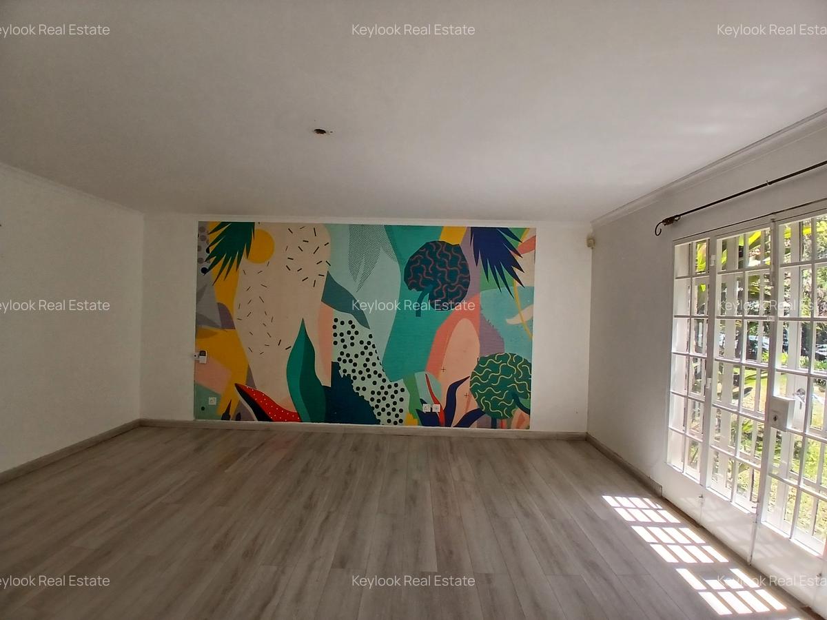 4 Bed House with En Suite at Lavington Green - 9