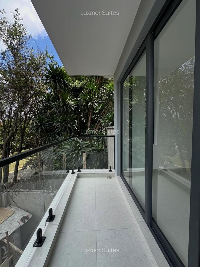 Serviced 3 Bed Apartment with En Suite at Brookside Area - 4
