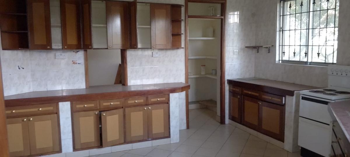 3 Bed Apartment with En Suite in Kileleshwa - 2