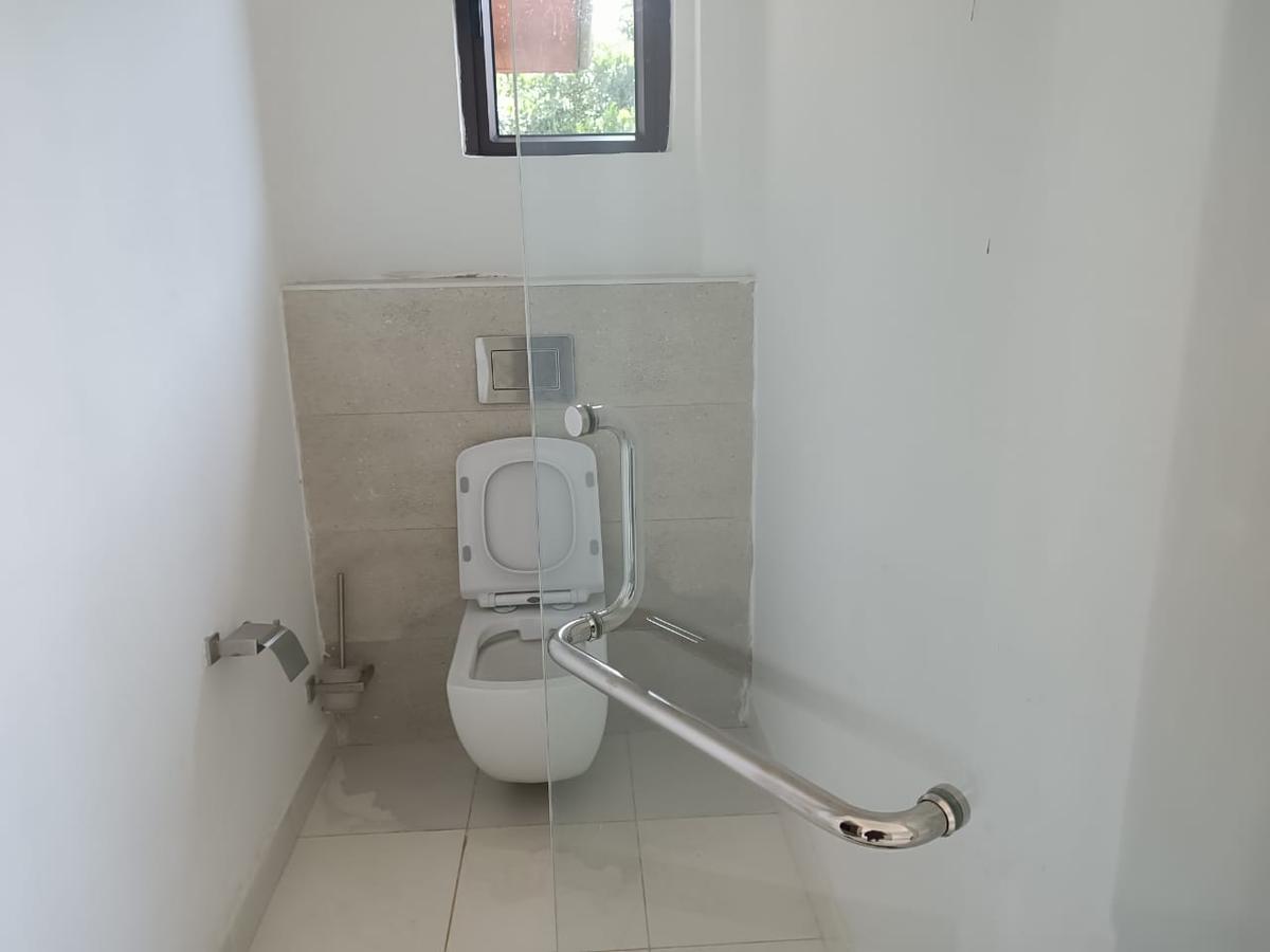 5 Bed House with En Suite in Karen - 10