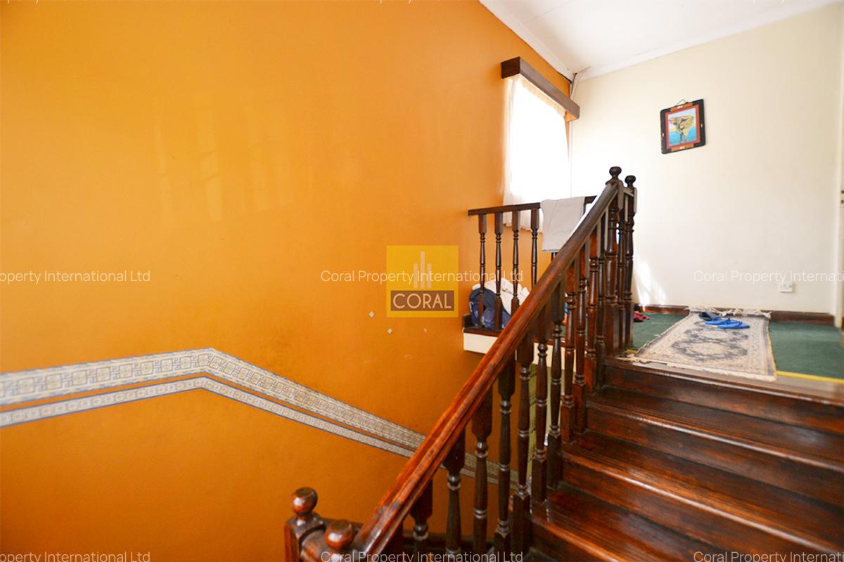 5 Bed House in Riverside - 14