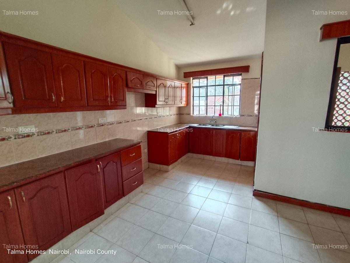 2 Bed Apartment with En Suite at Brookside - 6