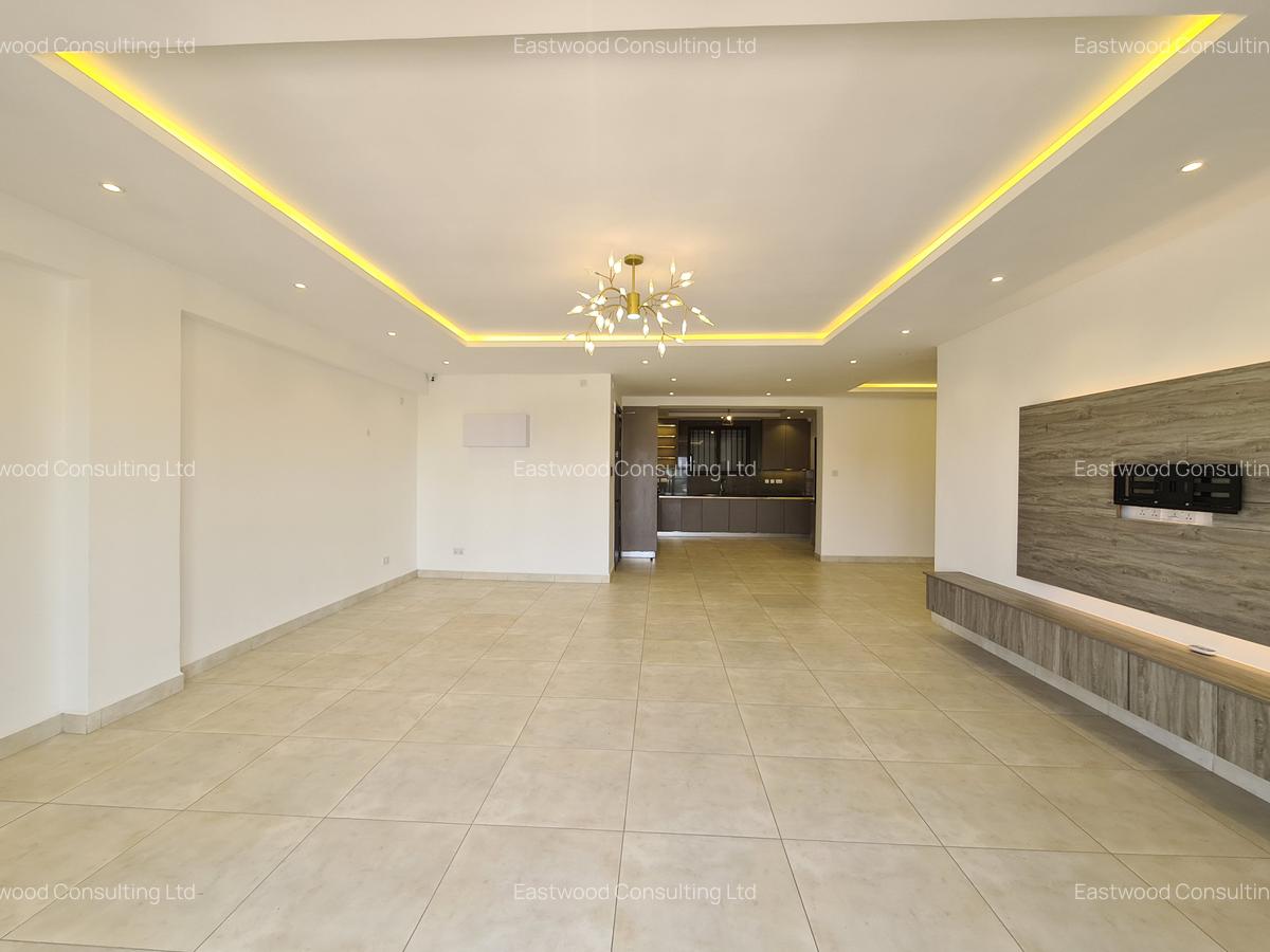 4 Bed Apartment with En Suite at Swami Bapa Road - 3