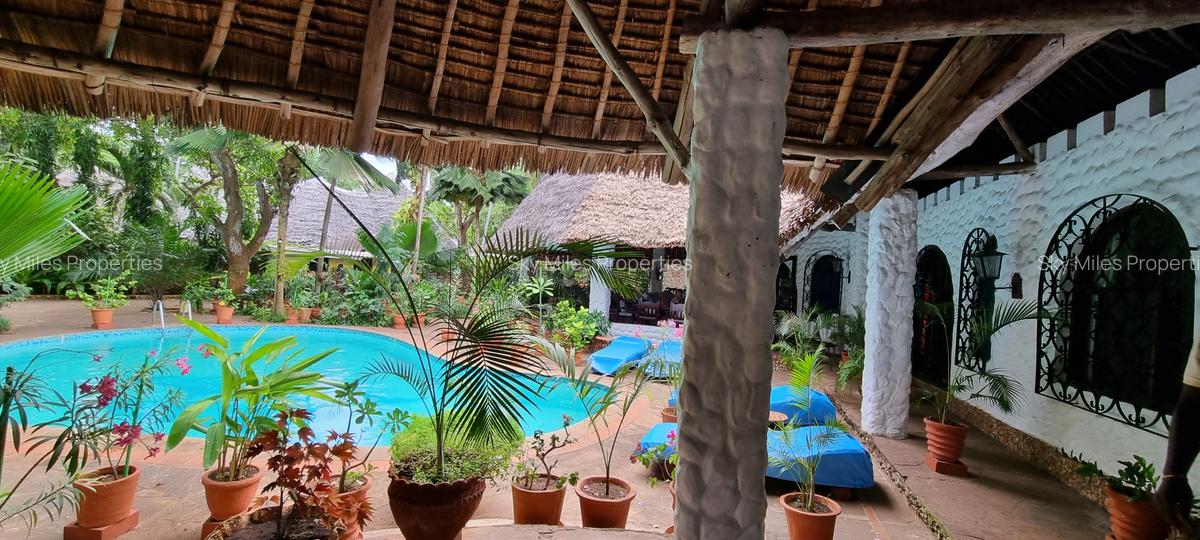 3 Bed Villa with En Suite at La-Marina - 13