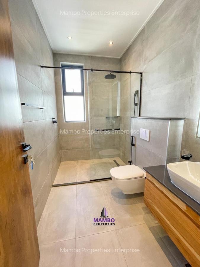 4 Bed Apartment with En Suite at Peponi Rd - 10