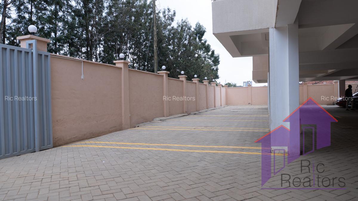 Serviced 3 Bed Apartment with En Suite at Acacia Road - 4
