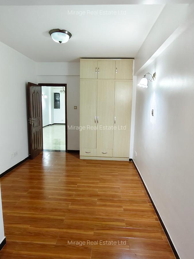 2 Bed Apartment with Gym in Kilimani - 2