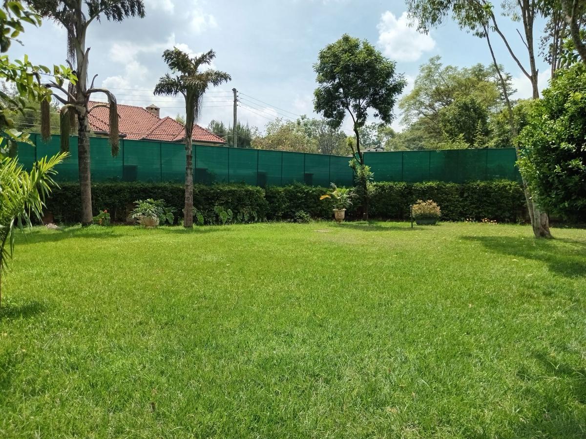 4 Bed House with En Suite in Lavington - 18