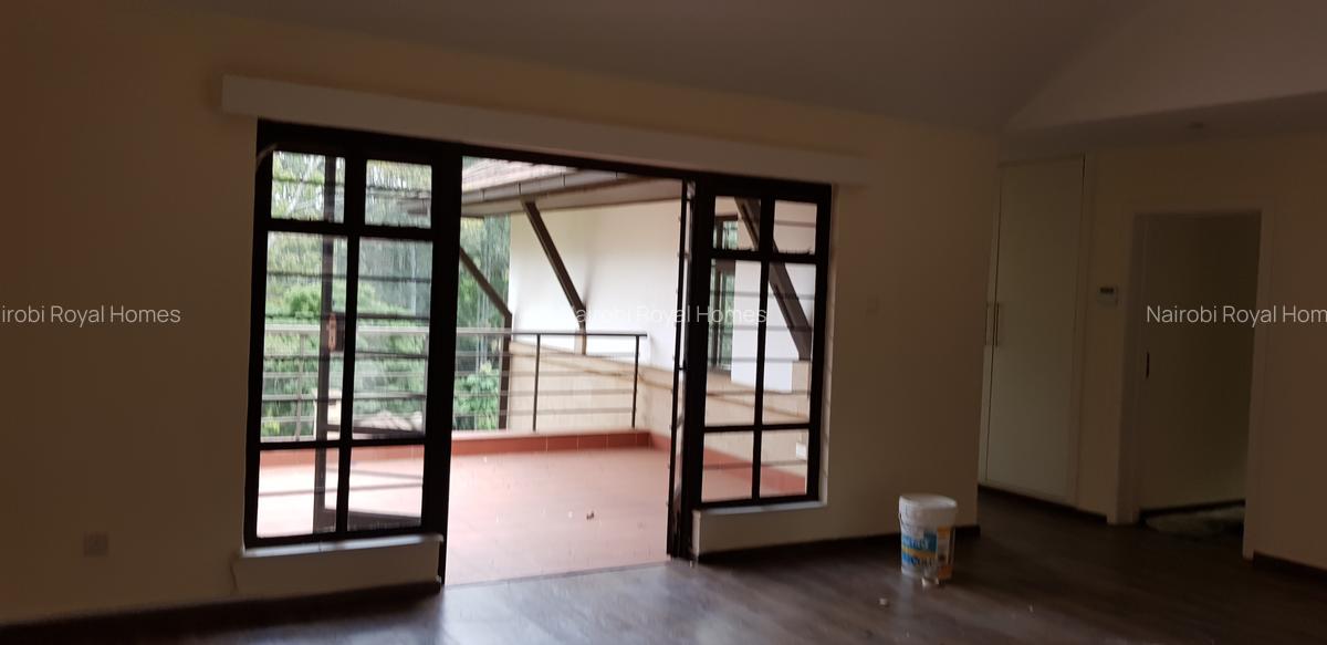 4 Bed Townhouse with En Suite at Rossline Lone Tree - 13