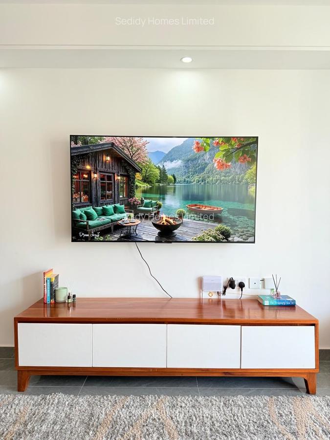 Serviced 2 Bed Apartment with En Suite in Riverside - 11