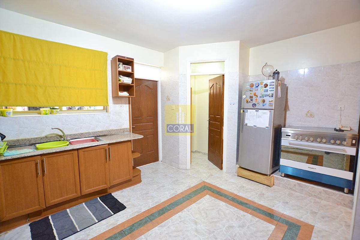 3 Bed Apartment with En Suite at N/A - 12