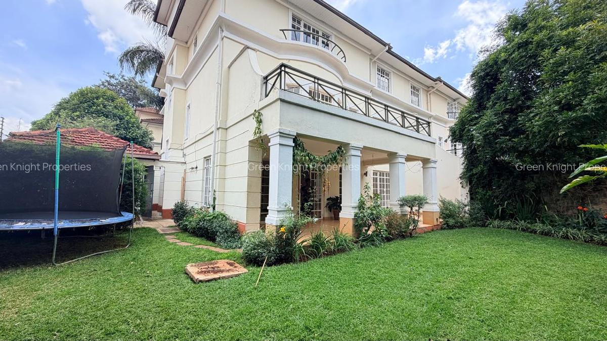 5 Bed House with En Suite in Spring Valley - 1