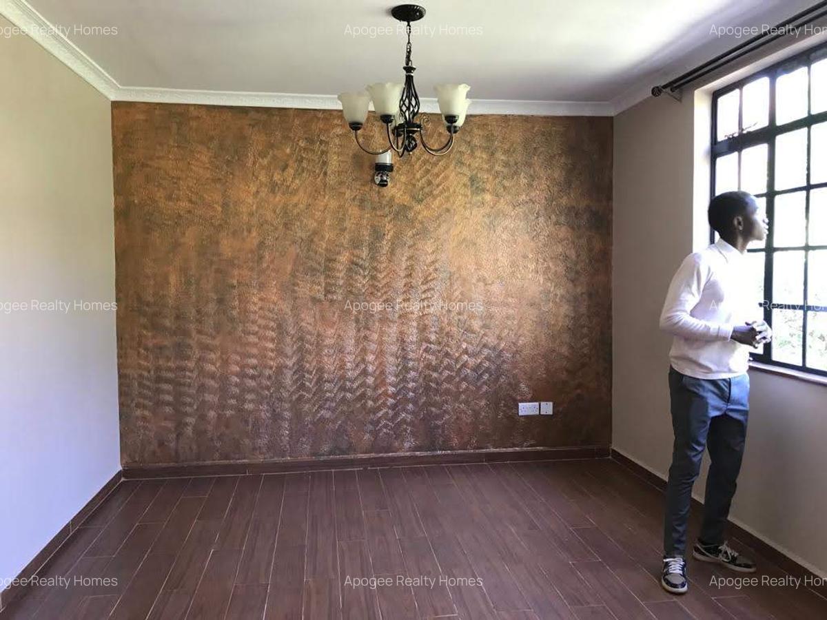 4 Bed House with En Suite at Fourways Junction Estate - 5