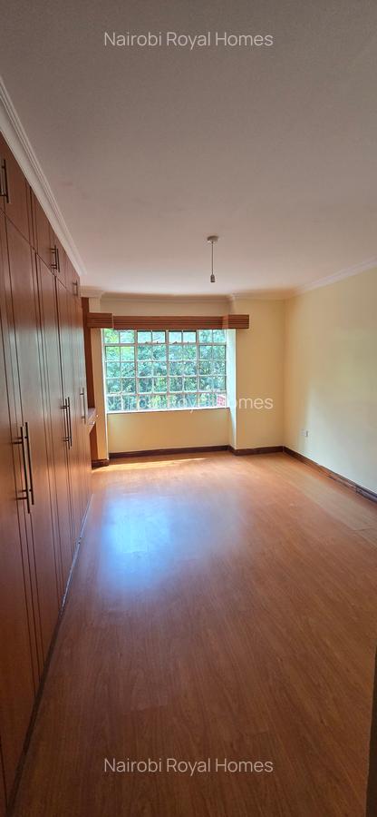 4 Bed Townhouse with En Suite at Lavington Green - 17