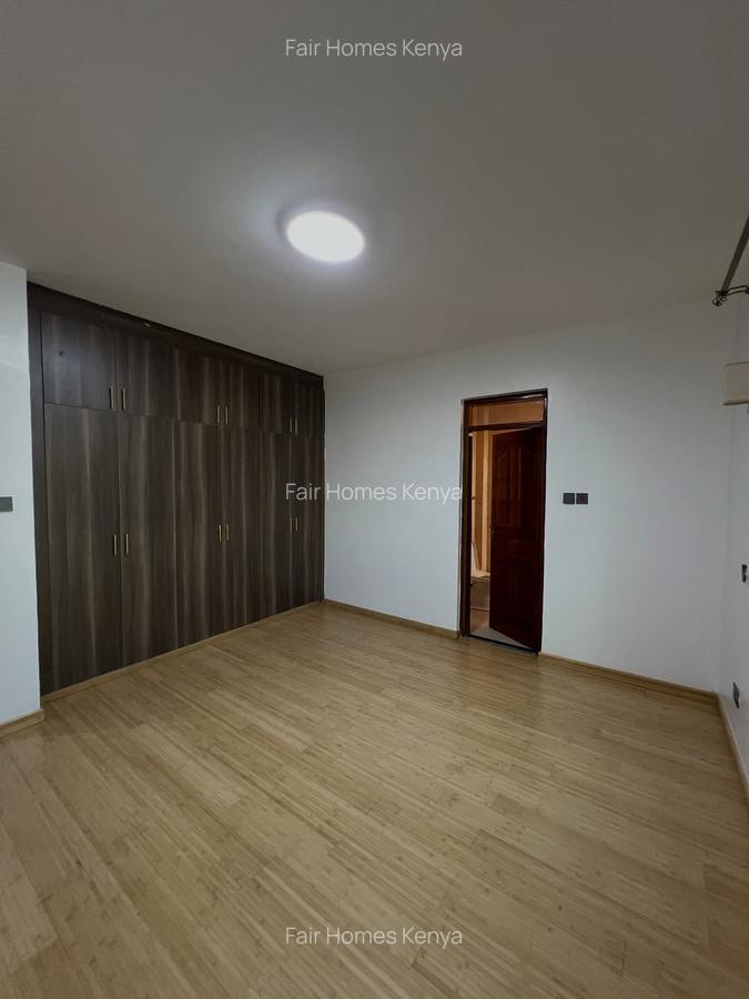6 Bed Townhouse with En Suite at Manyani East - 12