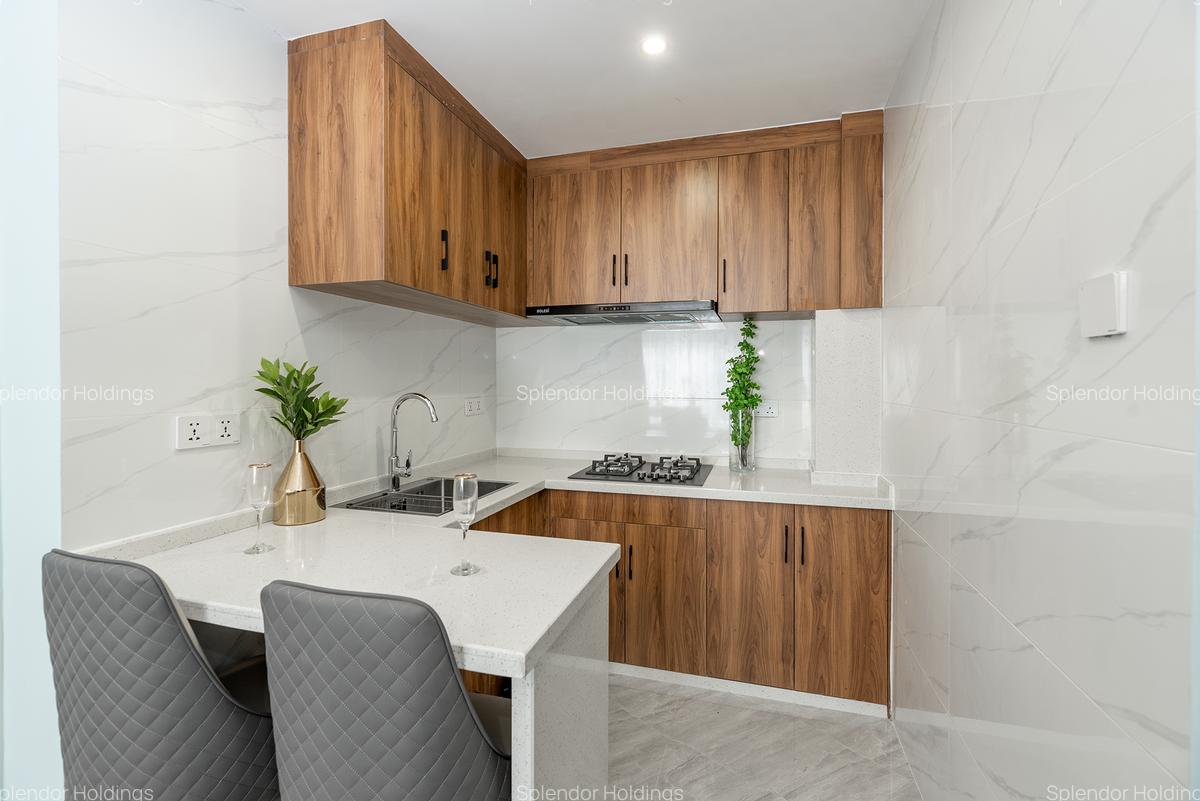 1 Bed Apartment with Swimming Pool in Kilimani - 4