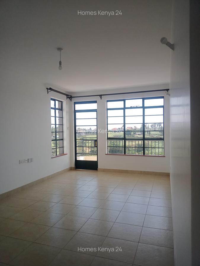 3 Bed Apartment in Tatu City - 5