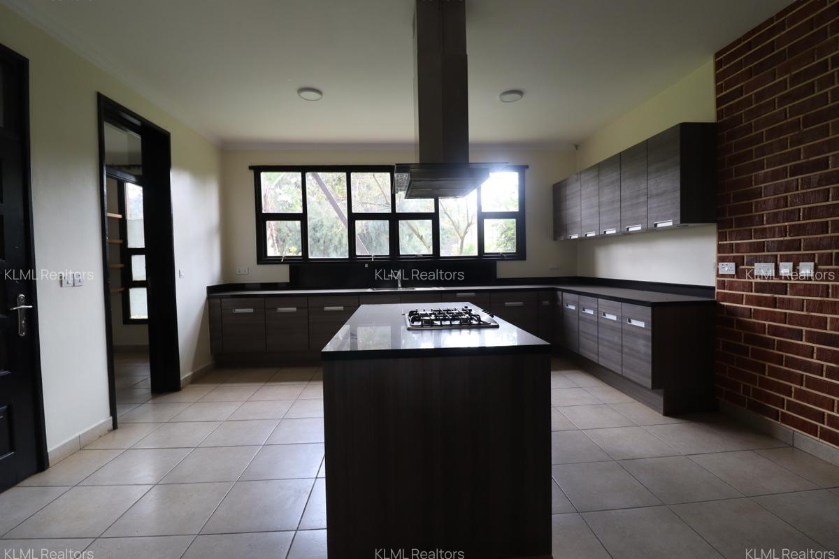 6 Bed Townhouse with En Suite in Karen - 6