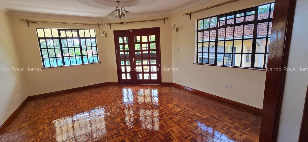 4 Bed Townhouse with En Suite at Off Convent Drive - 18