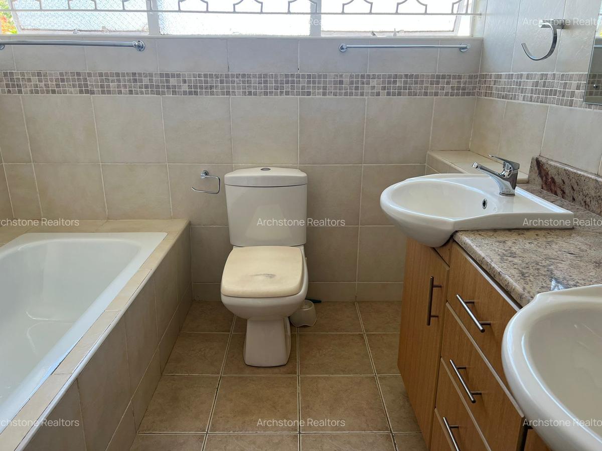 5 Bed House with En Suite in Gigiri - 8