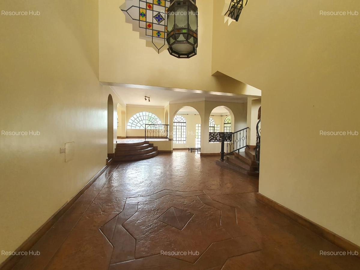 5 Bed House with En Suite at Nyari - 14