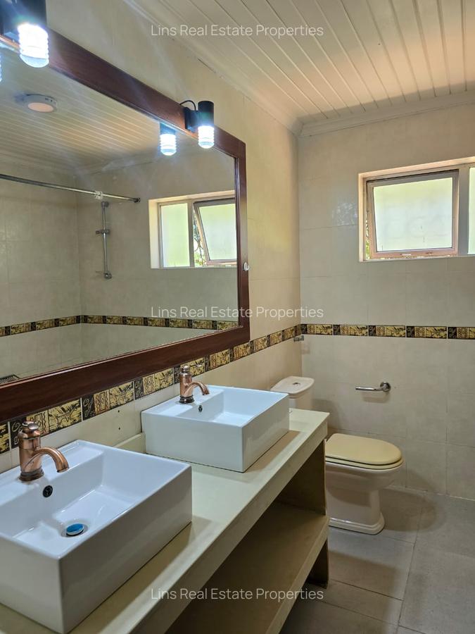 4 Bed House with En Suite in Muthaiga - 12