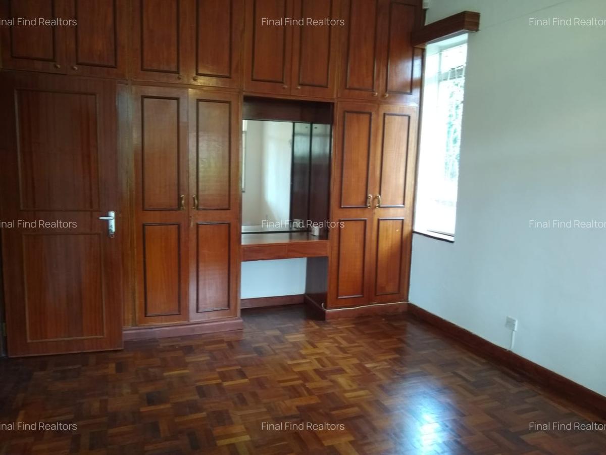 4 Bed House with Garden in Runda - 18