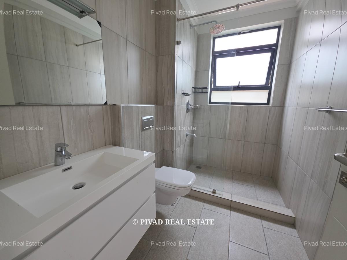 4 Bed Townhouse with Swimming Pool in Runda - 10