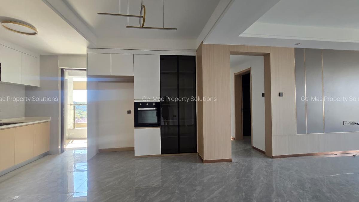 3 Bed Apartment with En Suite in Riverside - 5