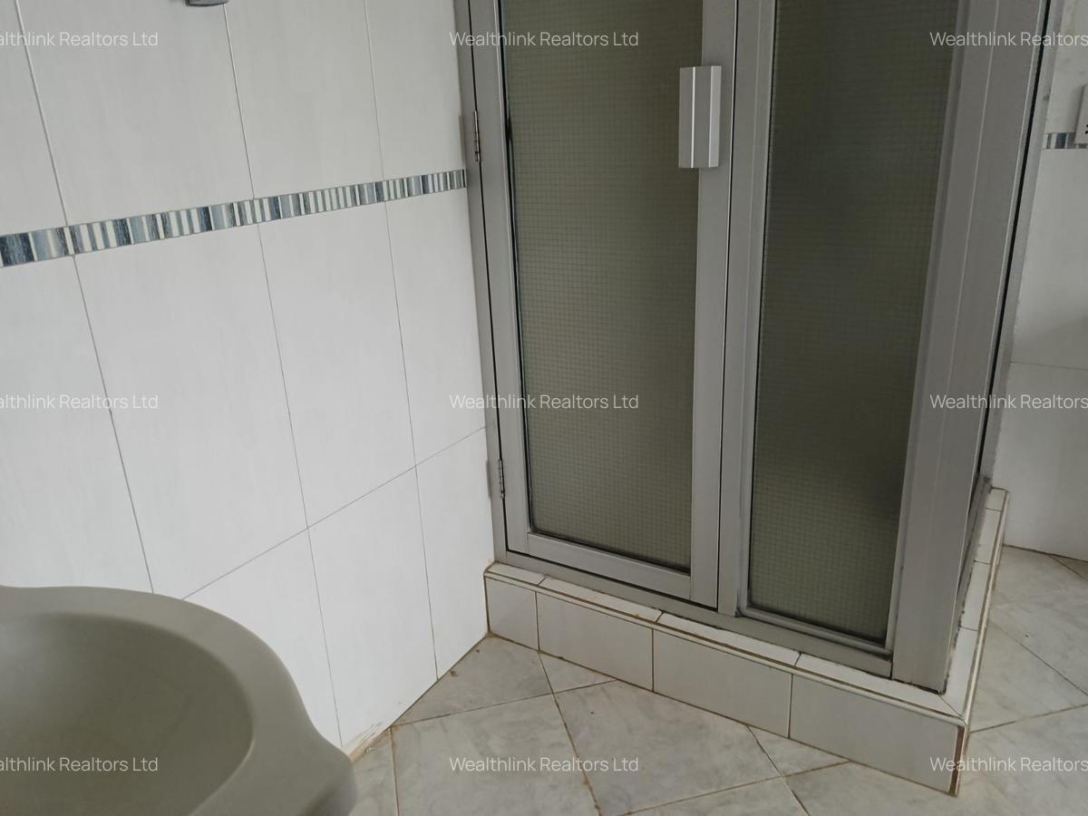 4 Bed Townhouse with En Suite at Runda - 12