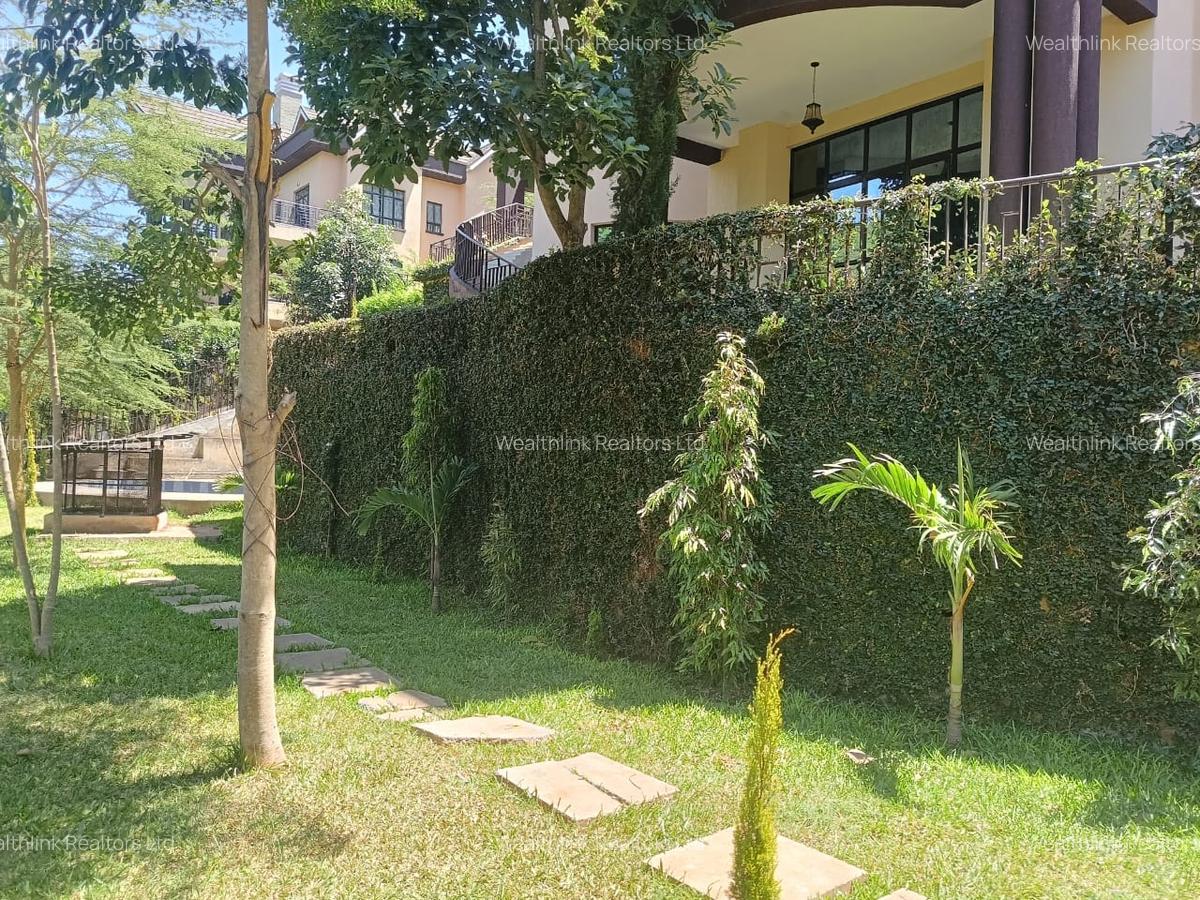 7 Bed House with En Suite at Nyari - 5