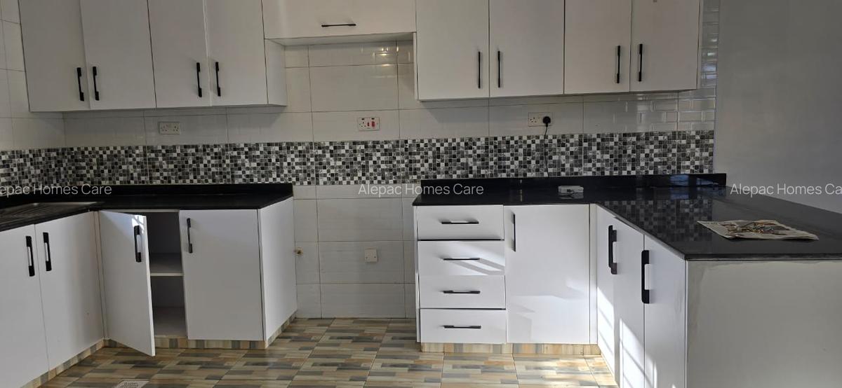 5 Bed House with En Suite at Varsityville - 5