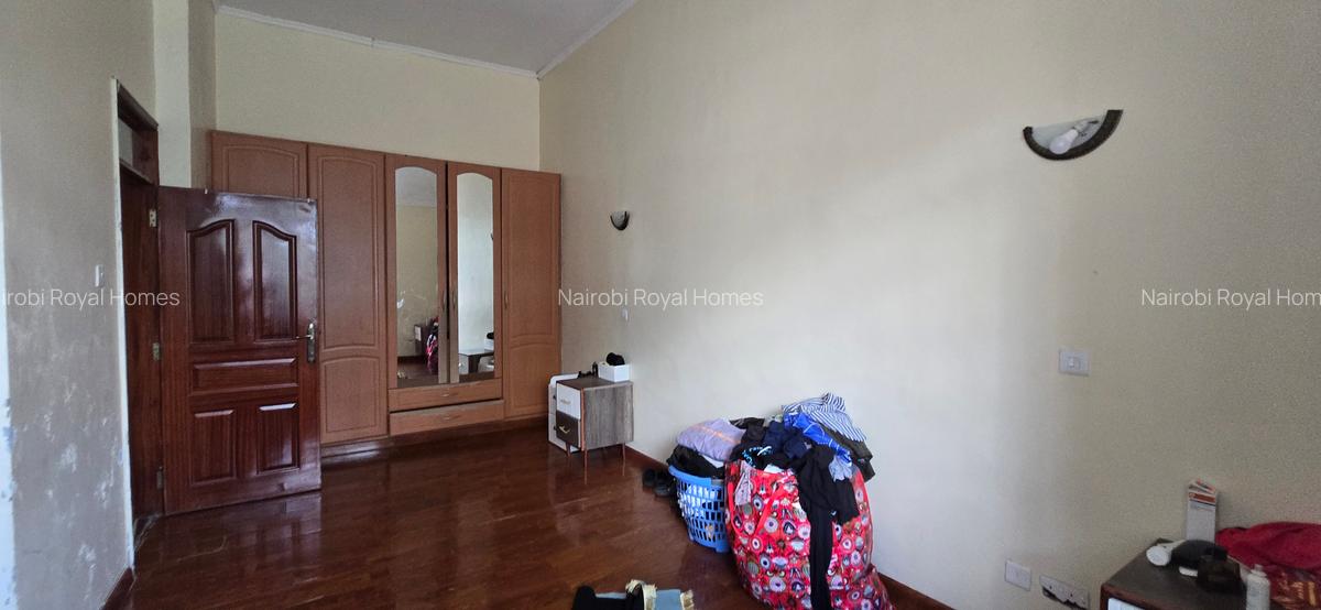 5 Bed Townhouse with En Suite at Lavington Green - 13