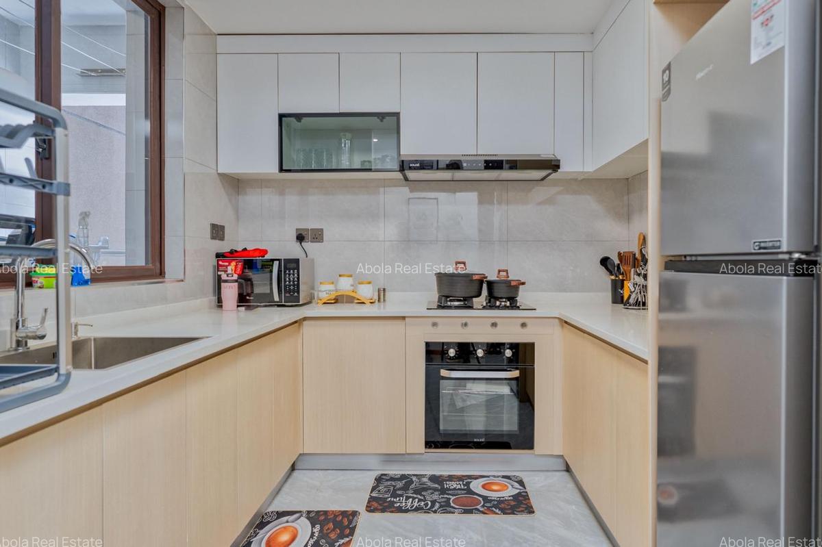 Serviced 2 Bed Apartment with En Suite in Riverside - 5