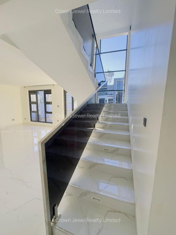 5 Bed Townhouse in Kiambu Road - 5