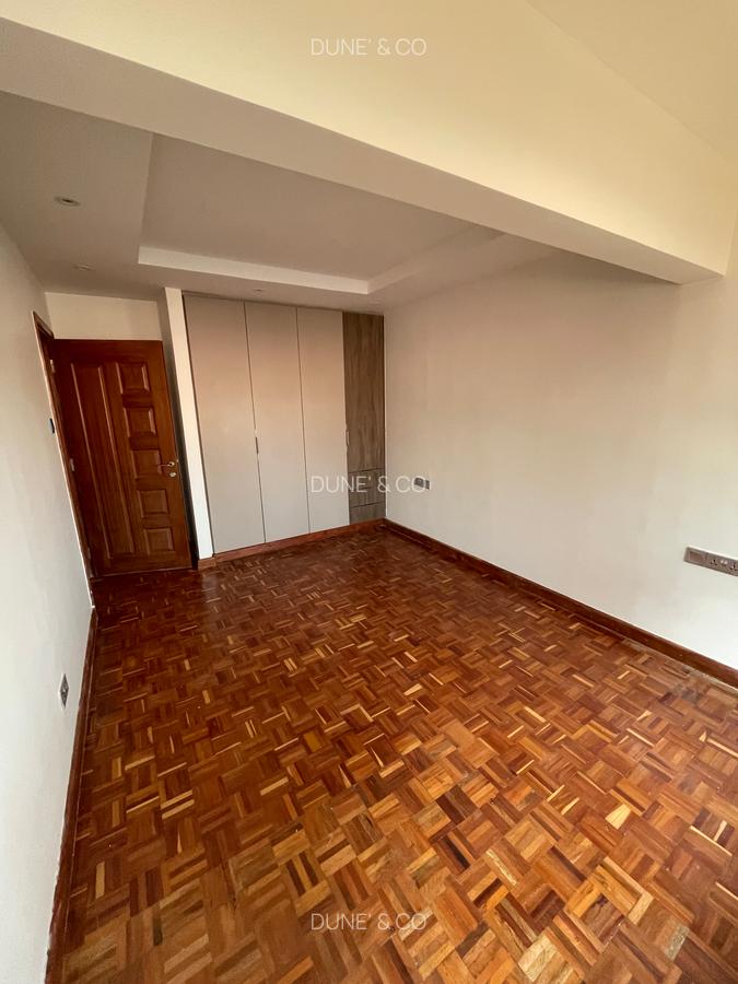 4 Bed Townhouse with En Suite in Westlands Area - 16