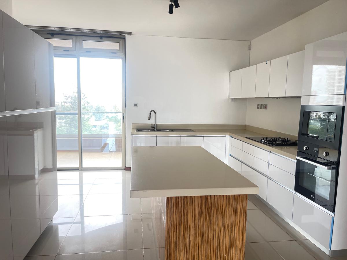 3 Bed Apartment with Swimming Pool in Parklands - 4