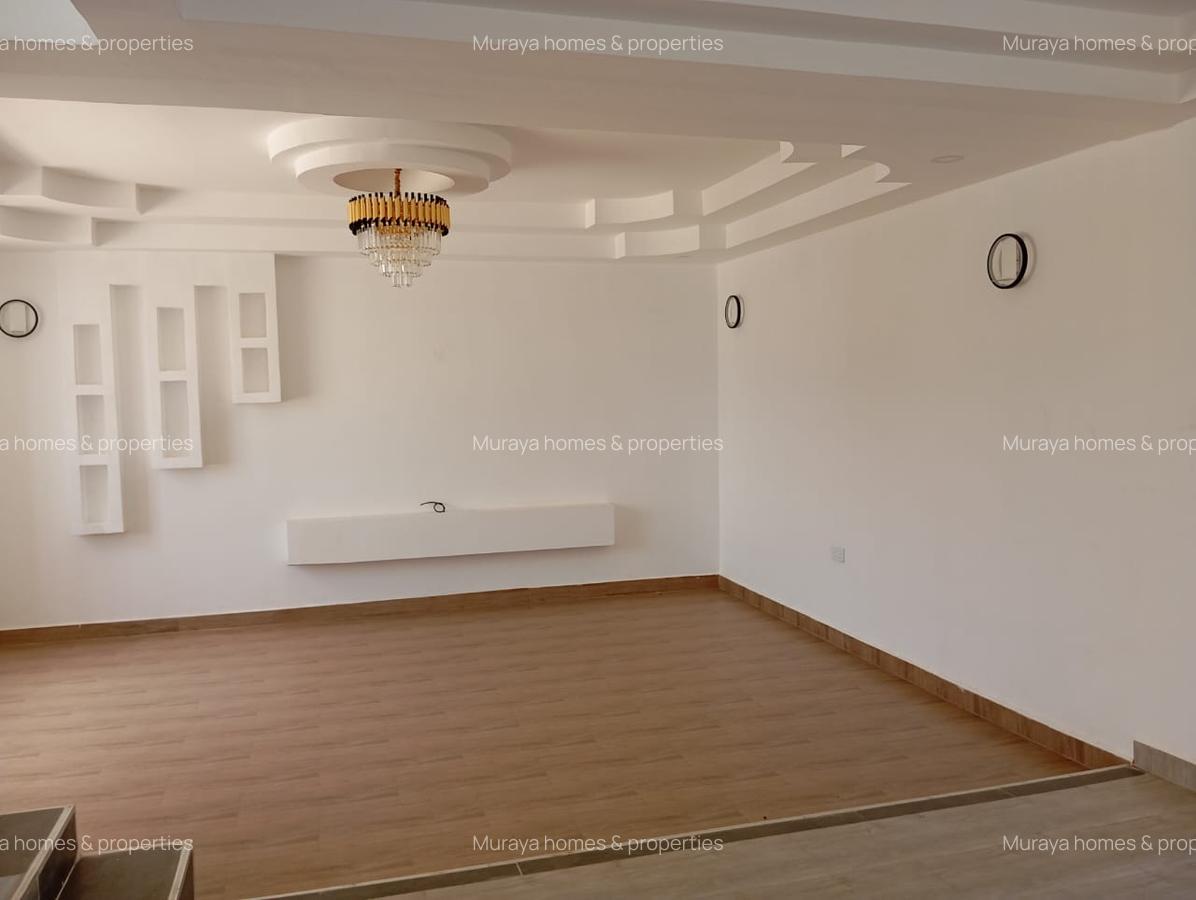 6 Bed House with En Suite at Membley - 19