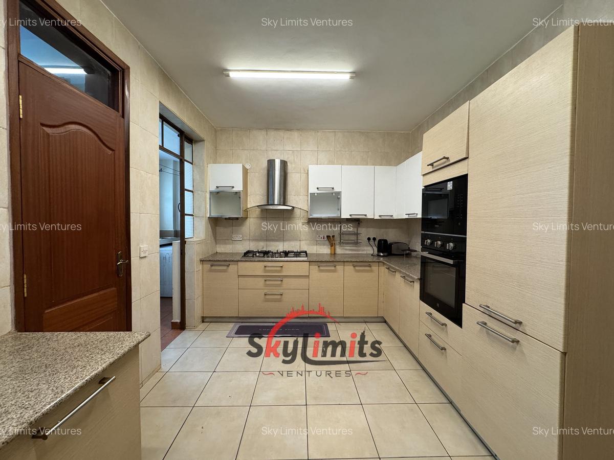 Furnished 3 Bed Apartment with En Suite in Kilimani - 9