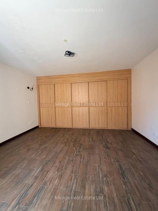 3 Bed Apartment with En Suite in General Mathenge - 11