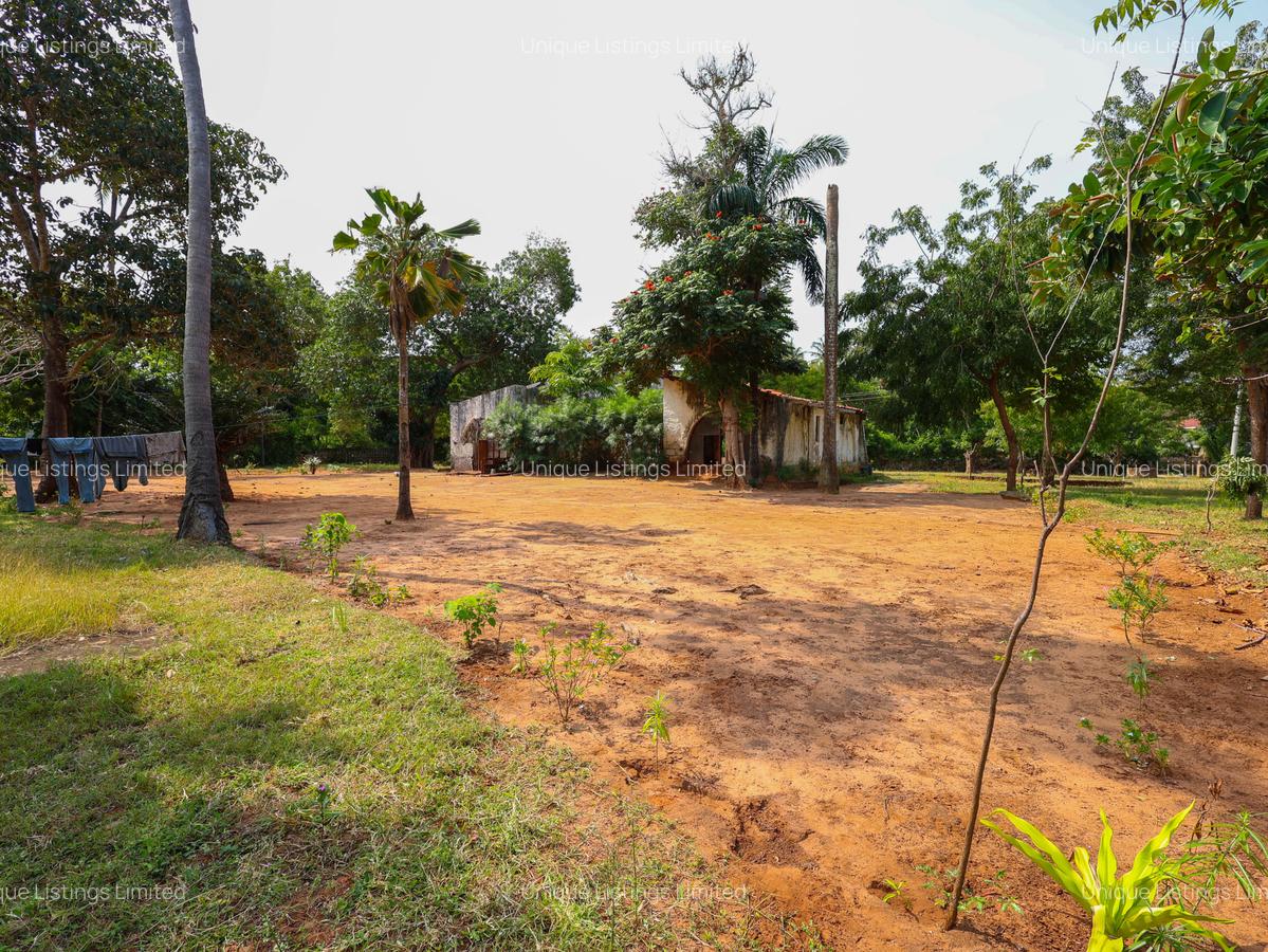 2.5 ac Land in Shanzu - 5