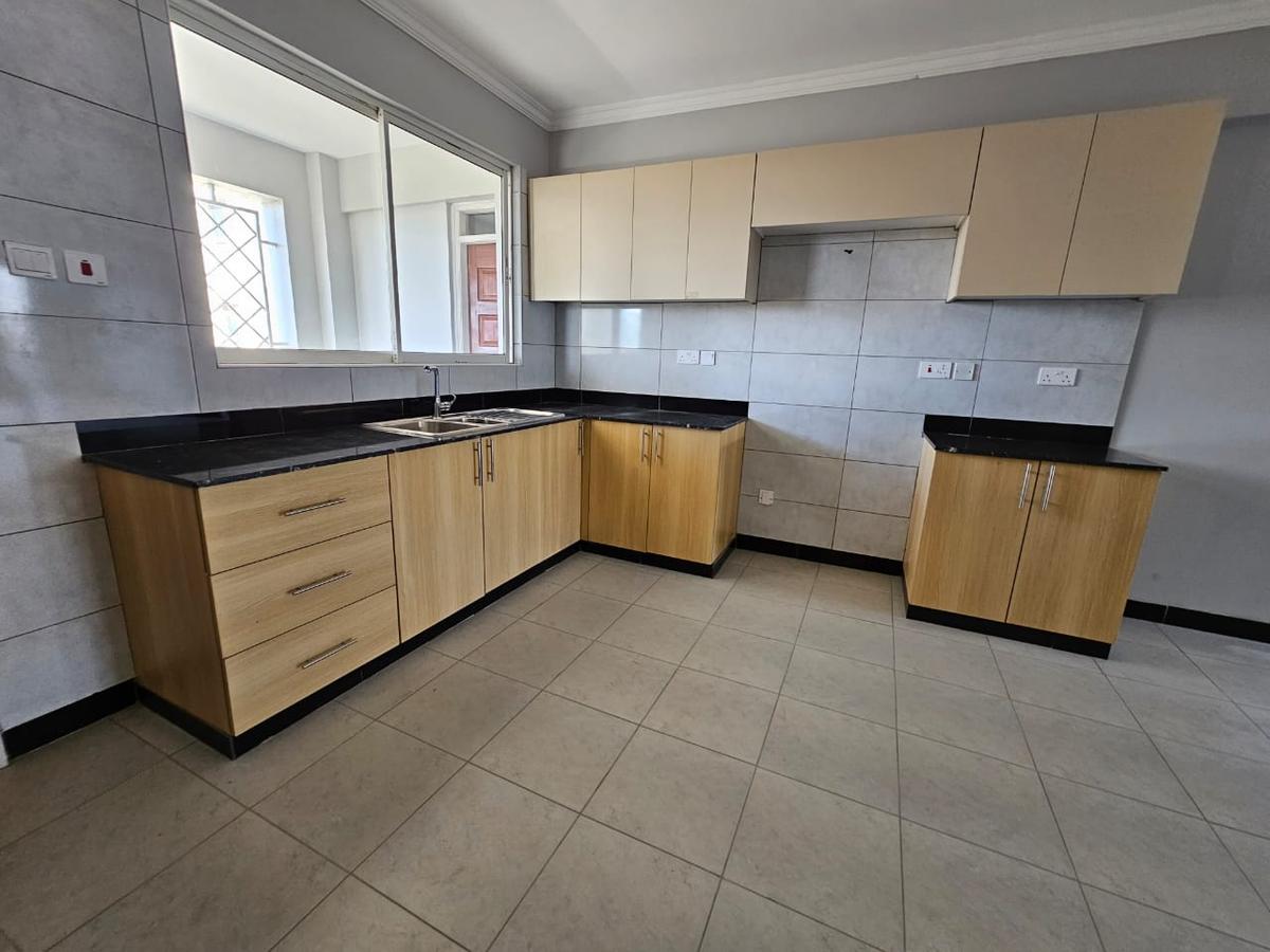 3 Bed Apartment with En Suite in Kileleshwa - 5