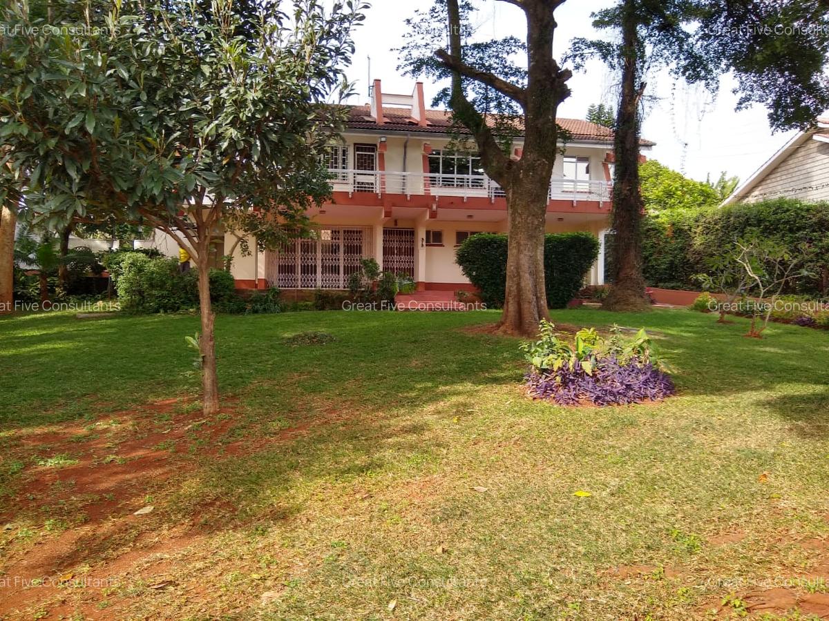 5 Bed Villa with En Suite in Runda - 2